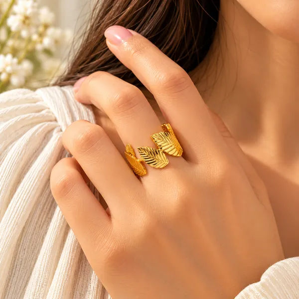 Golden_Leaf_Cuff_Anti-Tarnish_Ring_for_Women