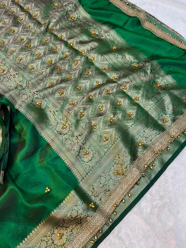 Emerald_green_ghunghroo_saree_with_lace_attached