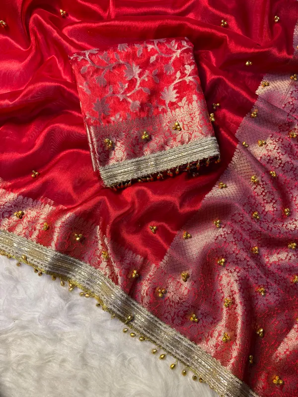 Tissue_with_mirror_and_ghunghroo_work
