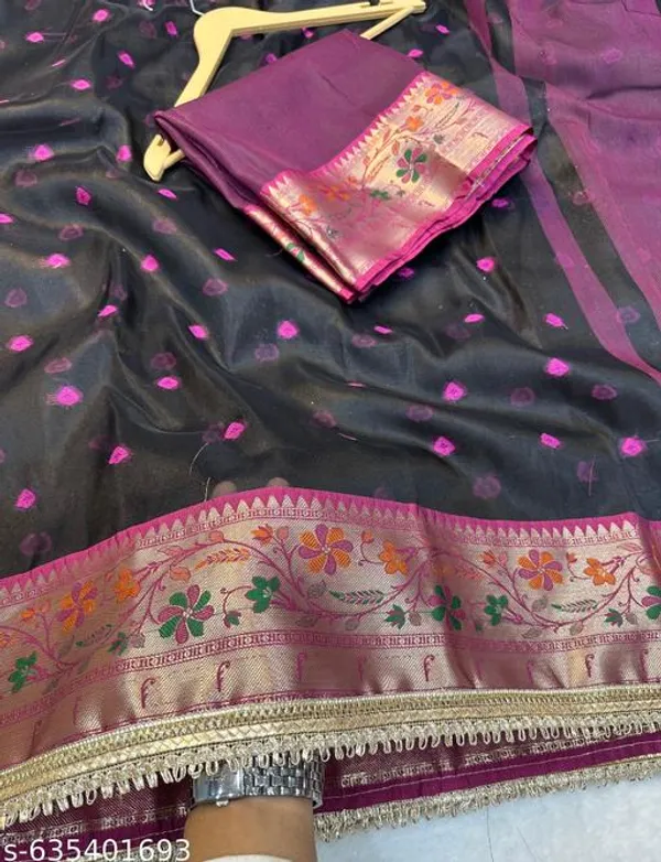 Ruhani_Tissue_Paithani_Saree_Floral_Meena_Border_With_Lace_Attached_Black