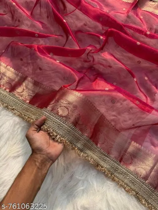Tissue_Mohmaya_Maharani_Red_Tissue_Silk_Saree_Booty_All_Over_With_Premium_Lace_Attached