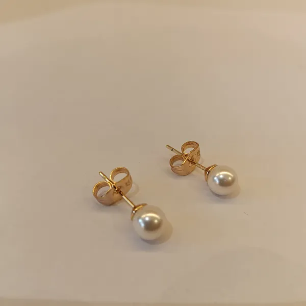 Gold_Tone_Pearl_Stud_Earrings_for_Women