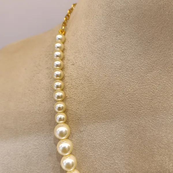 Gold_Tone_Graduated_Pearl_Necklace_for_Women