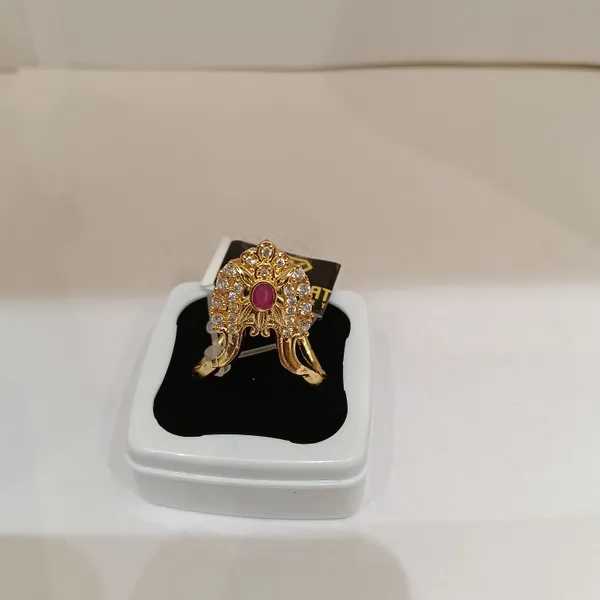 Gold_Tone_Embellished_Ring_for_Women