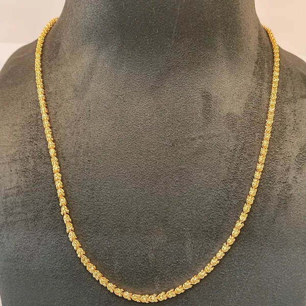 Gold_Tone_Traditional_Chain_Necklace_for_Women