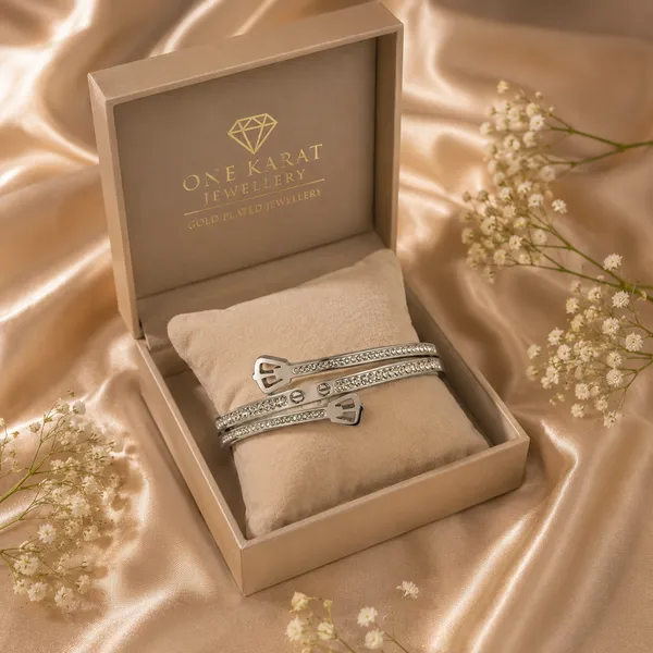 Silver_Tone_Crystal_Embellished_Bangle_Bracelet_For_Women