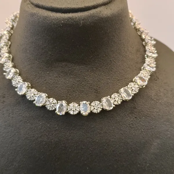 Silver_Tone_Crystal_Necklace_And_Earring_Set_for_Women