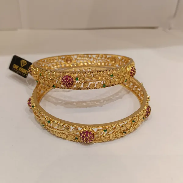 Gold_Tone_Floral_Design_Bangles_for_Women