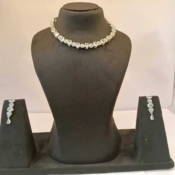 Silver_Tone_Crystal_Necklace_And_Earring_Set_for_Women
