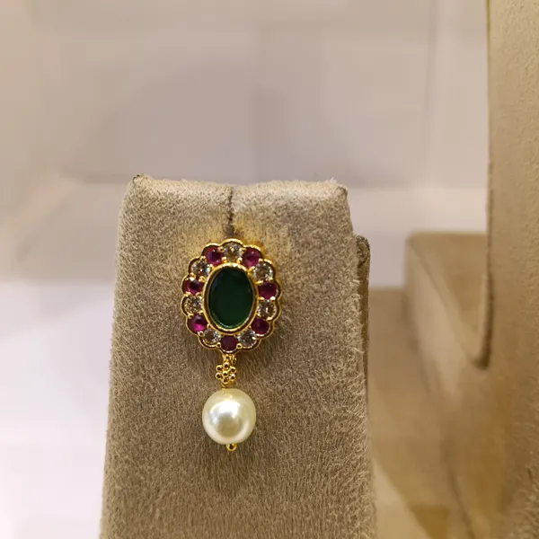 Gold_Tone_Stone_Studded_Necklace_Set_for_Women