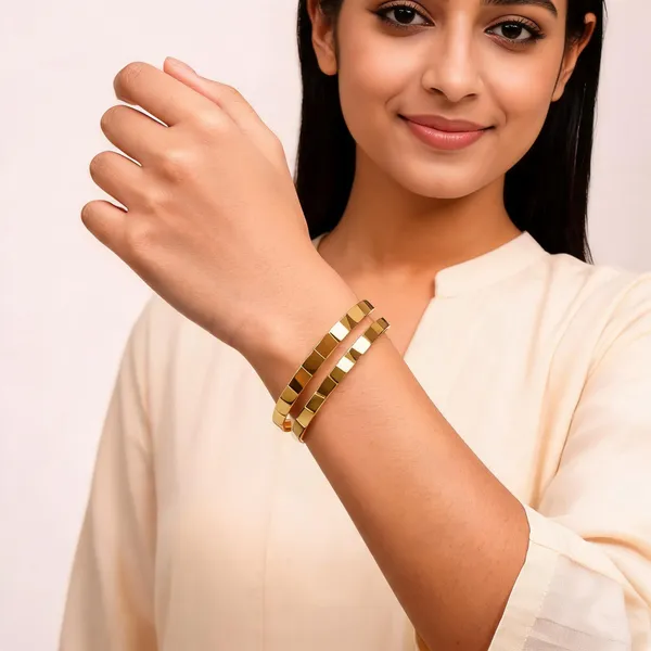 Gold_Tone_Geometric_Segmented_Metal_Bangle_Set_For_Women