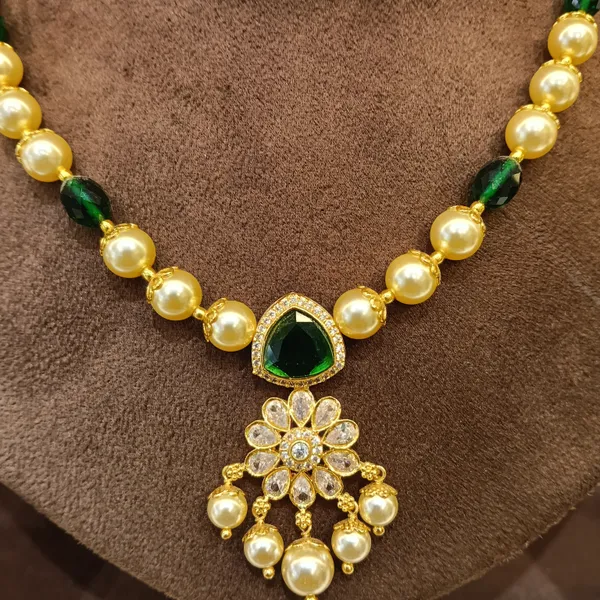 Green_Gold-Tone_Pearl_Necklace_Set_for_Women