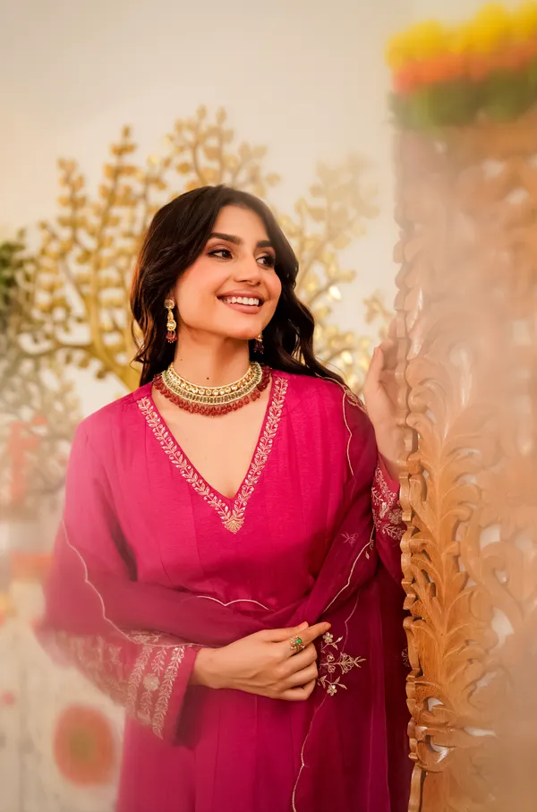 Magenta_Viscose_Chanderi_Embroidered_Anarkali_Suit_Set_For_Women