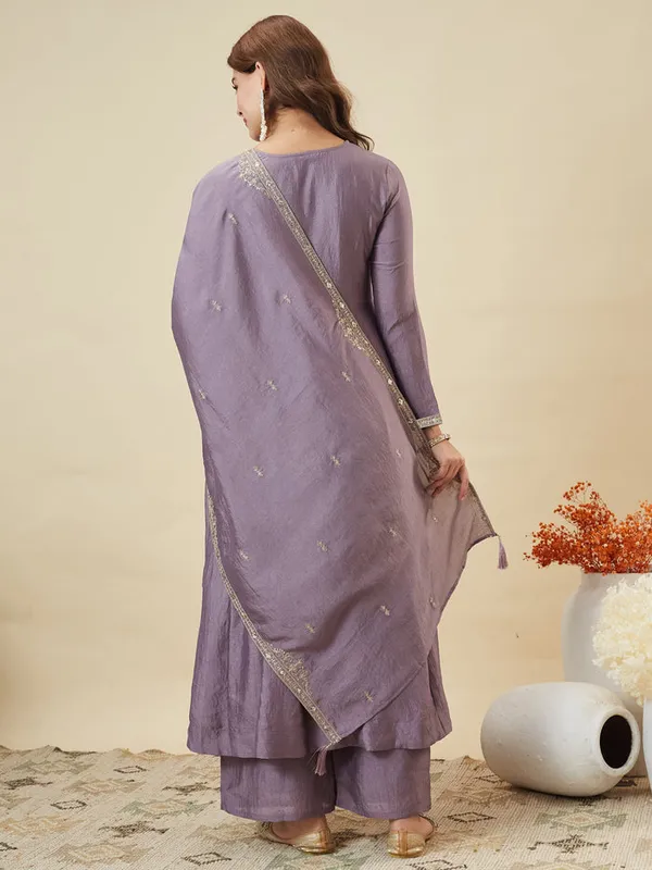 Lavender_Vichitra_Silk_Embroidered_Ethnic_Kurta_Set_For_Women