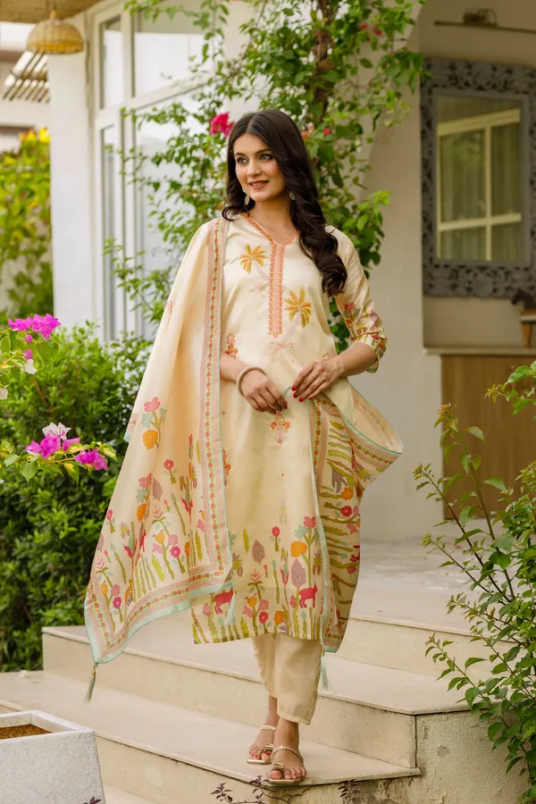 Cream_Viscose_Assam_Silk_Floral_Print_Straight_Suit_Set_For_Women