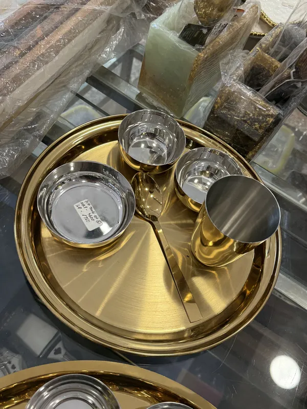Metal_Gold_Plated_Round_Pooja_Thali_Set