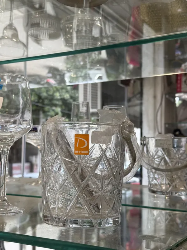 Glass_Cut_Pattern_Water_Jug