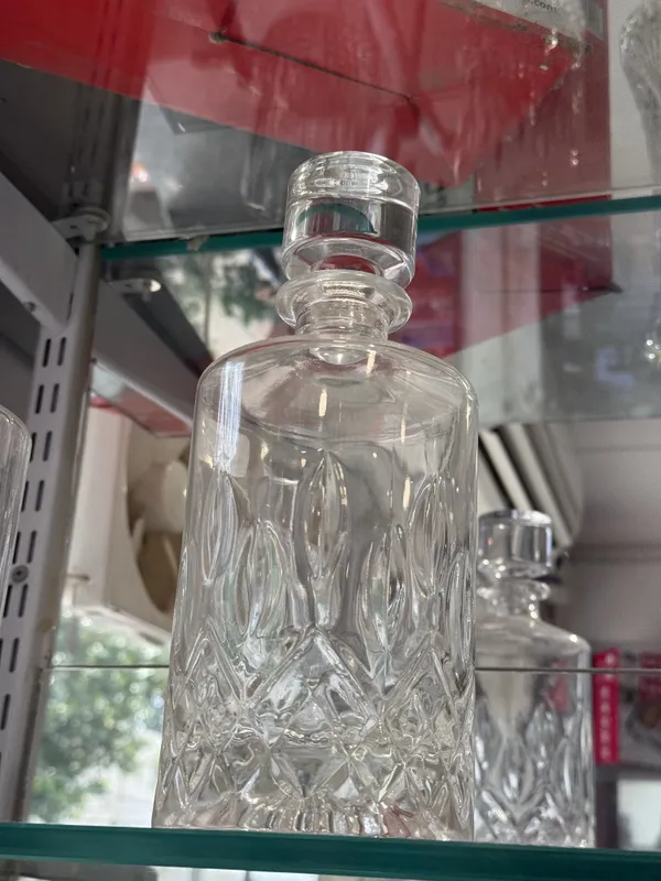 Glass_Cut_Pattern_Stopper_Whisky_Decanter