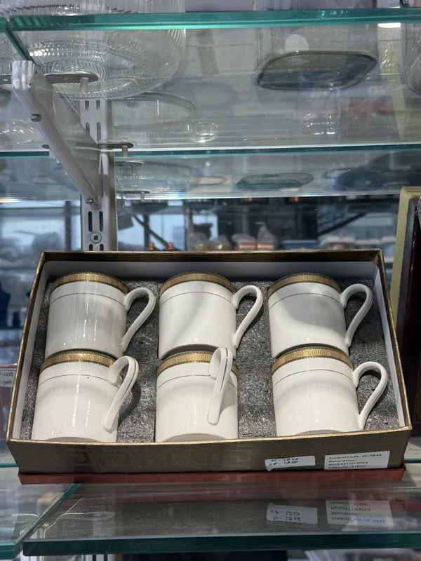 Ceramic_Gold_Trim_Cup_Set
