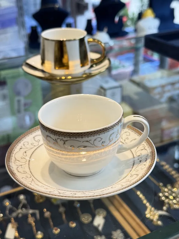 Ceramic_Ornate_Pattern_Tea_Cup_And_Saucer_Set_Of_12