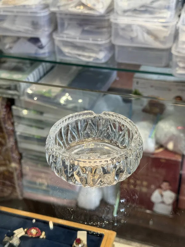 Glass_Faceted_Round_Ashtray