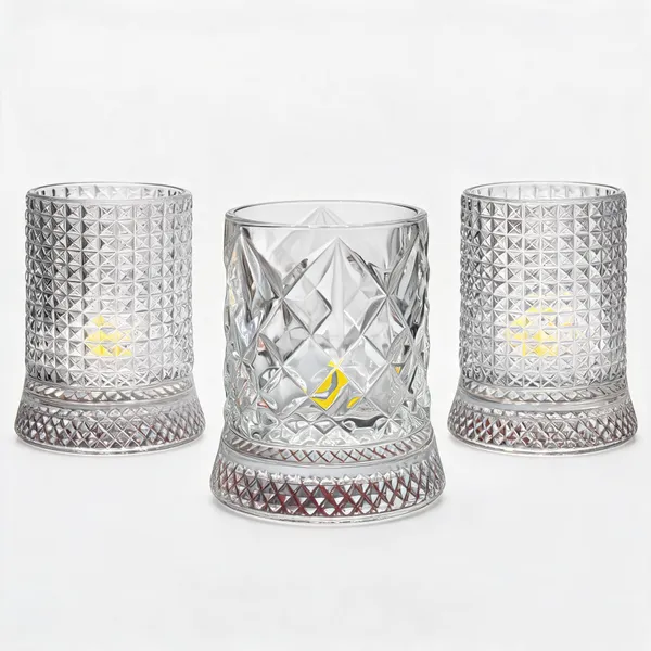 Glass_Geometric_Diamond_Pattern_Whisky_Glass