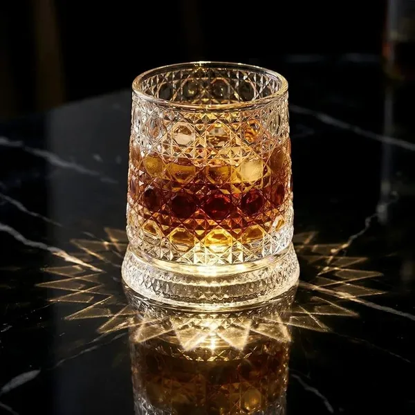 Rotating_Whiskey_Glasses_with_Crystal_Coaster_Base,_Spinning_Old_Fashioned_Glass_for_Bourbon_&_Scotch,_Anti-Toppling_Stress_Relief_Barware,_Gifts_for_Men_Dad_Husband_(Random_Design)_Set_of_1