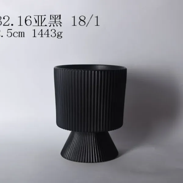 Black_Ceramic_Pedestal_Planter_Living_Areas