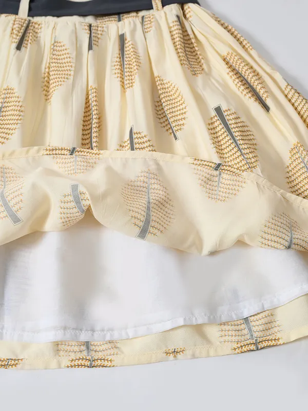 Bella_Moda_Cotton_Woven_Girls_Floral_Print_Dress_With_Waist_Tie_Up