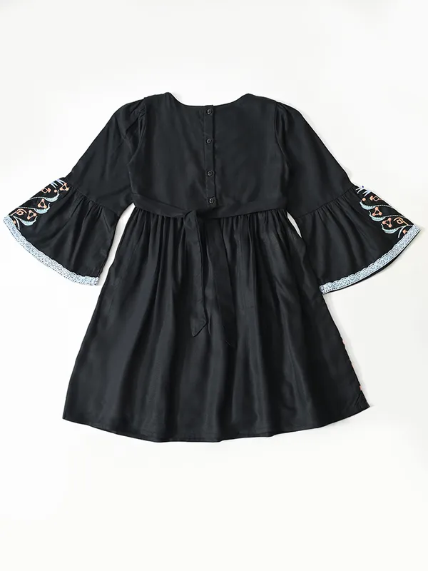 Bella_Moda_Cotton_Woven_Girls_Embroidered_Flared_Dress_With_Waist_Tie