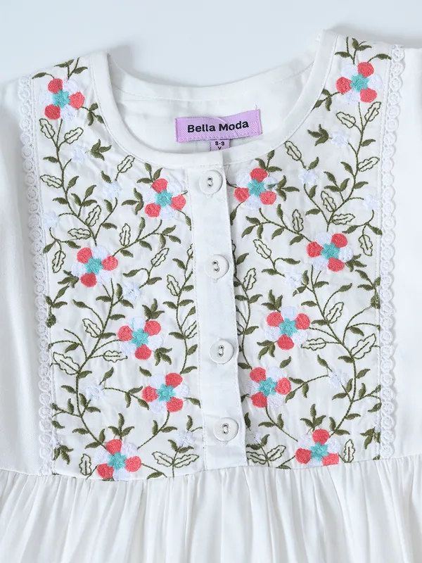 Bella_Moda_Cotton_Woven_Full_Puffed_Sleeves_Floral_Embroidered_Dress