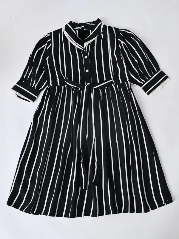 Girls_Sriped_Cotton_Woven_Dress_With_Bow_Waist_Applique_Black