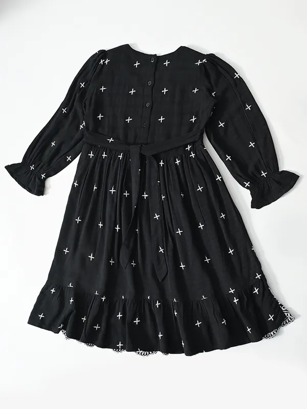 Bella_Moda_Cotton_Woven_Girls_Casual_A_Line_Dress_With_White_Motif_And_Embroidery_Border