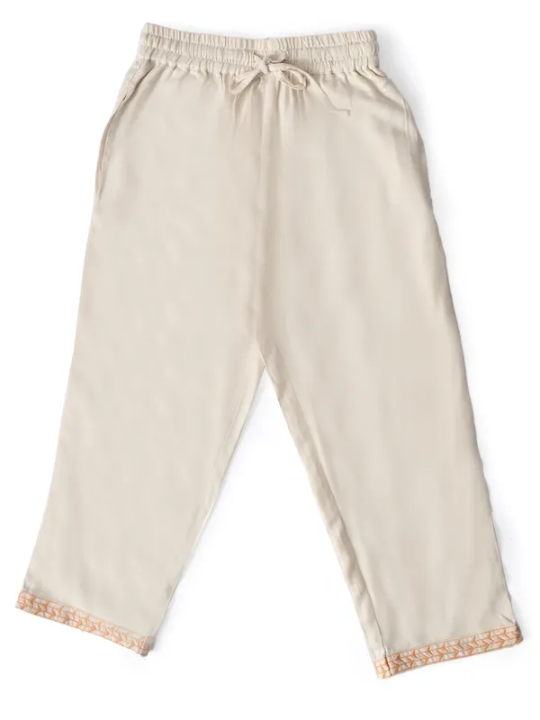 Bella_Moda_Cotton_Woven_Three_Fourth_Sleeves_Floral_Embroidered_Shirt_Style_Top_And_Pant_Set