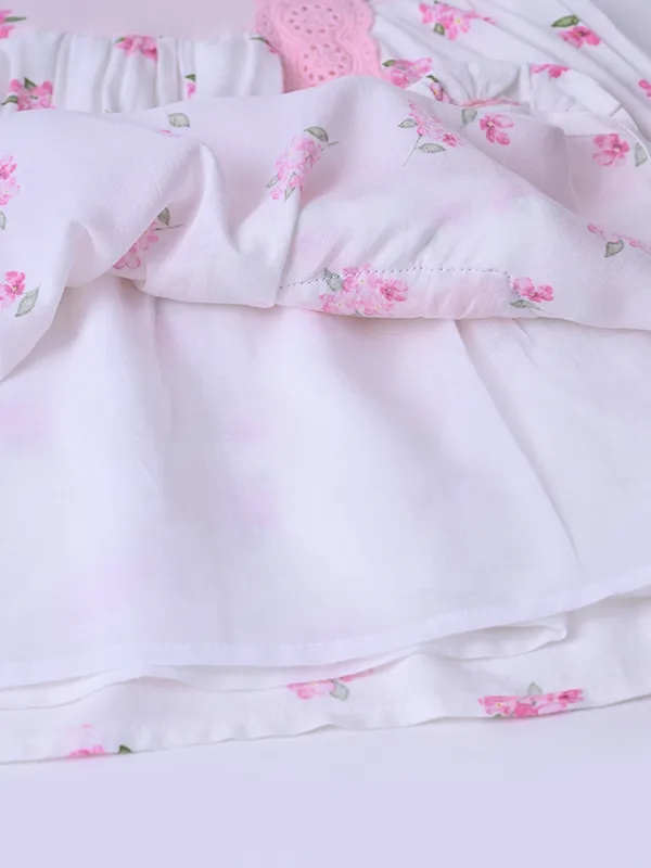 Bella_Moda_Cotton_Woven_Floral_Printed_Fit_And_Flare_Dress_With_Heart_Pockets_Style