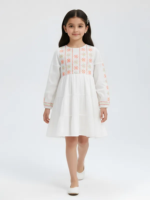 Bella_Moda_Girls_Full_Sleeve_Multi_Thread_Embroidered_Tiered_Midi_Dress