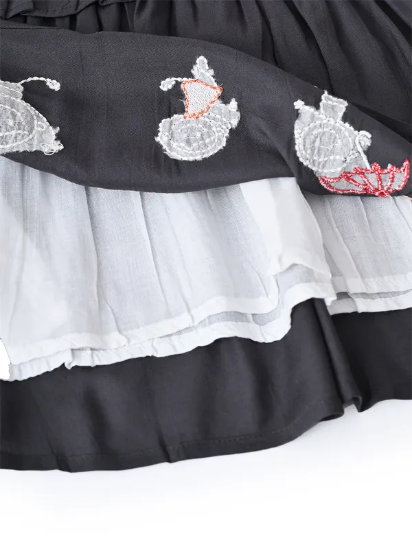 Baby_Girls_Embroidered_Cotton_Dress_With_Full_Sleeves_And_Floral_Print_Grey