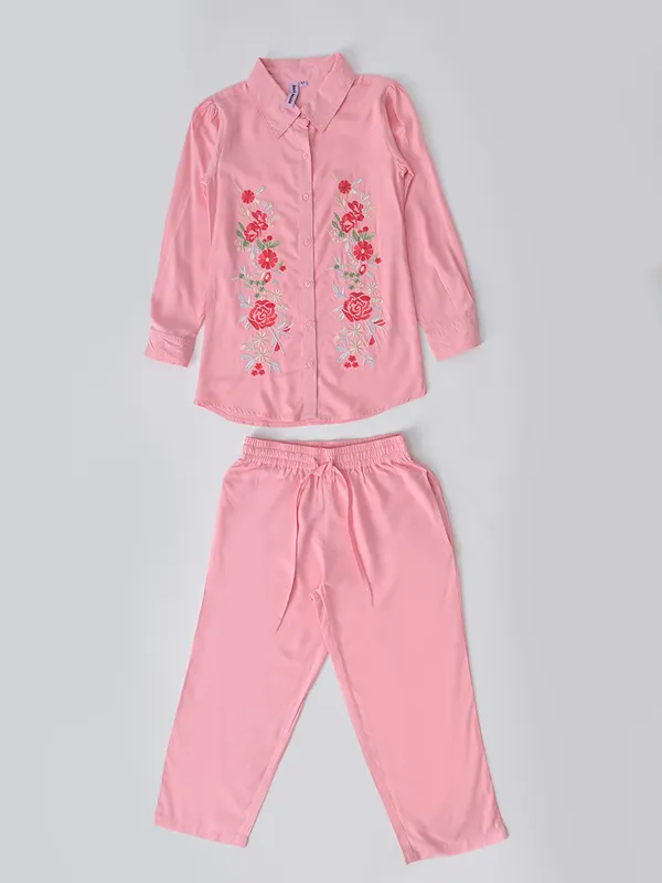 Bella_Moda_Cotton_Full_Sleeves_Floral_Embroidered_Coordinating_Shirt_Style_Top_And_Pant_Set