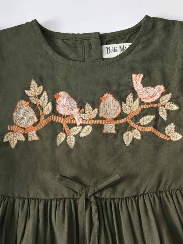 Bella_Moda_Girls_Embroidered_Bird_Motif_Cotton_Dress_With_Puff_Sleeves_And_Tassels
