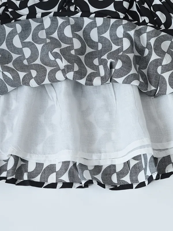 Bella_Moda_Baby_Girls_Abstract_Print_Dress_With_Pinafore_Style_And_Bow_Detail