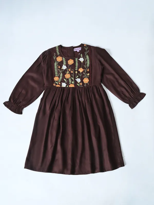 Bella_Moda_Cotton_Woven_Full_Puffed_Sleeves_Floral_Embroidered_Dress