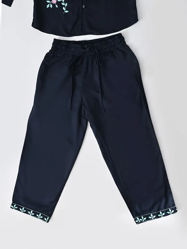 Bella_Moda_Cotton_Full_Sleeves_Floral_Embroidered_Coordinating_Shirt_Style_Top_And_Pant_Set