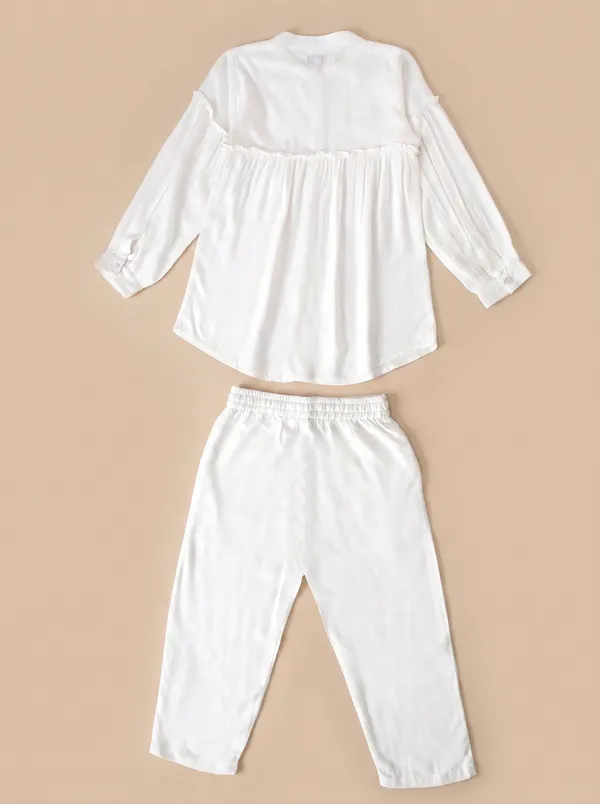 Bella_Moda_Cotton_Woven_Girls_Solid_Gathered_Yoke_Full_Sleeve_Top_With_Pants_Co_Ord_Set