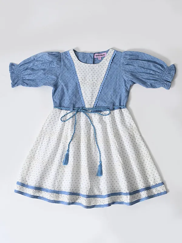 Bella_Moda_Cotton_Woven_Girls_Blue_And_White_Polka_Dot_Dress_With_Puff_Sleeves_And_Waist_Tie