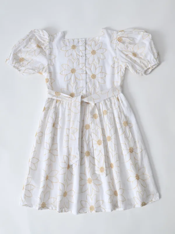 Bella_Moda_Girls_Floral_Thread_Embroidered_Puff_Sleeve_Fit_And_Flare_Dress