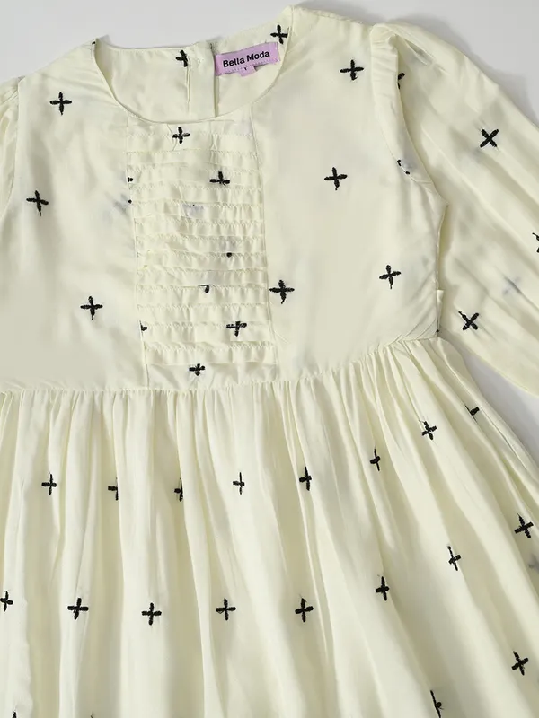 Bella_Moda_Cotton_Woven_Girls_Casual_A_Line_Dress_With_White_Motif_And_Embroidery_Border