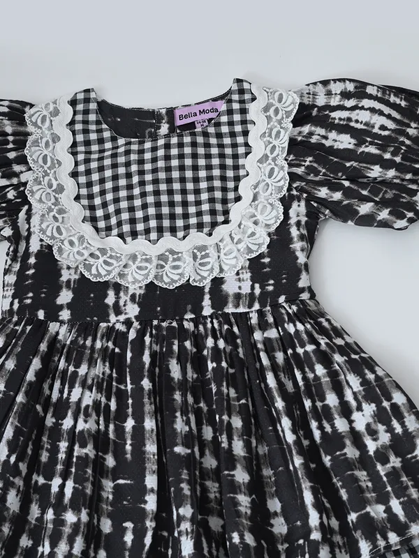 Bella_Moda_Girls_Tie_Dye_Dress_With_Gingham_Panel_And_Lace_Collar