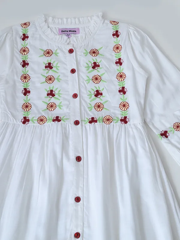 Bella_Moda_Cotton_Woven_Full_Peasant_Sleeves_Floral_Embroidered_Dress
