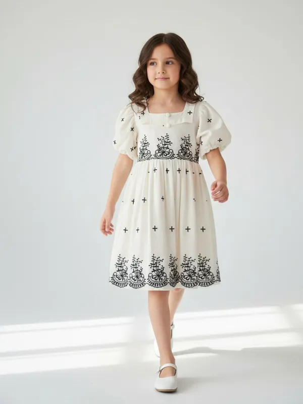 Bella_Moda_Girls_Scallop_Hem_Dress_With_Floral_Embroidery