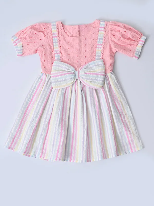Baby_Girls_Printed_Cotton_Woven_Fit_And_Flare_Dress_With_Puff_Sleeves_And_Bow_Appilque_Pink